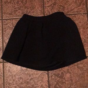 Black textured Mid Thigh skirt